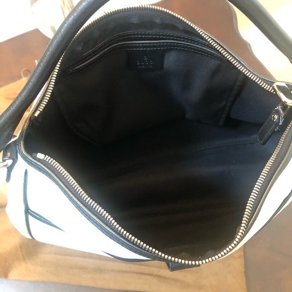 ❌SOLD❌Gucci supreme GG coated canvas shoulder bag - Picture 9 of 9